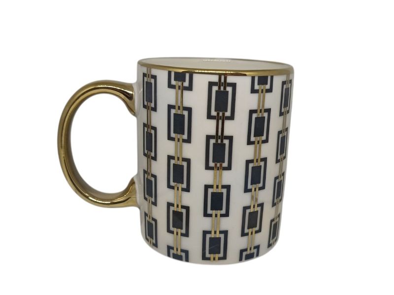 (اللون - شكل ( 3 ))